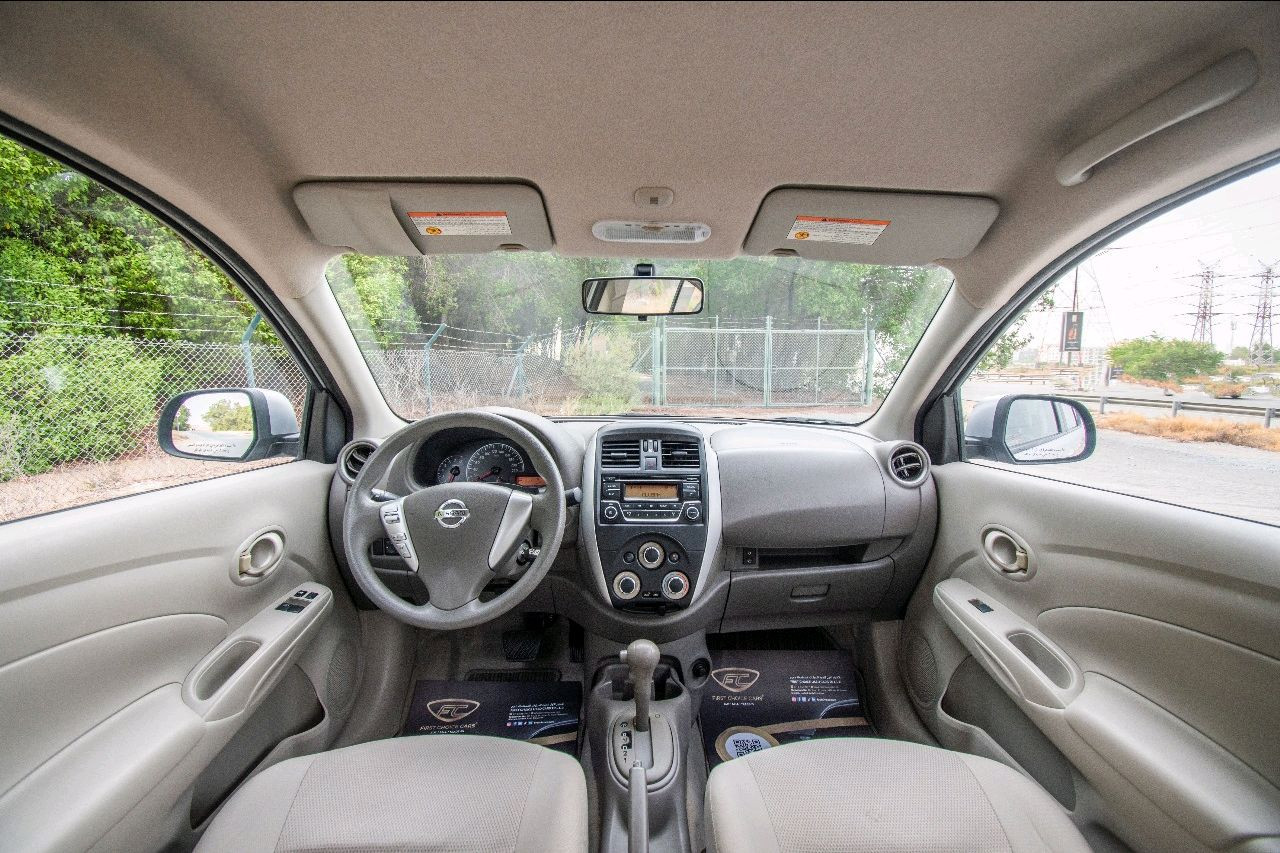 Nissan Sunny - Image 4