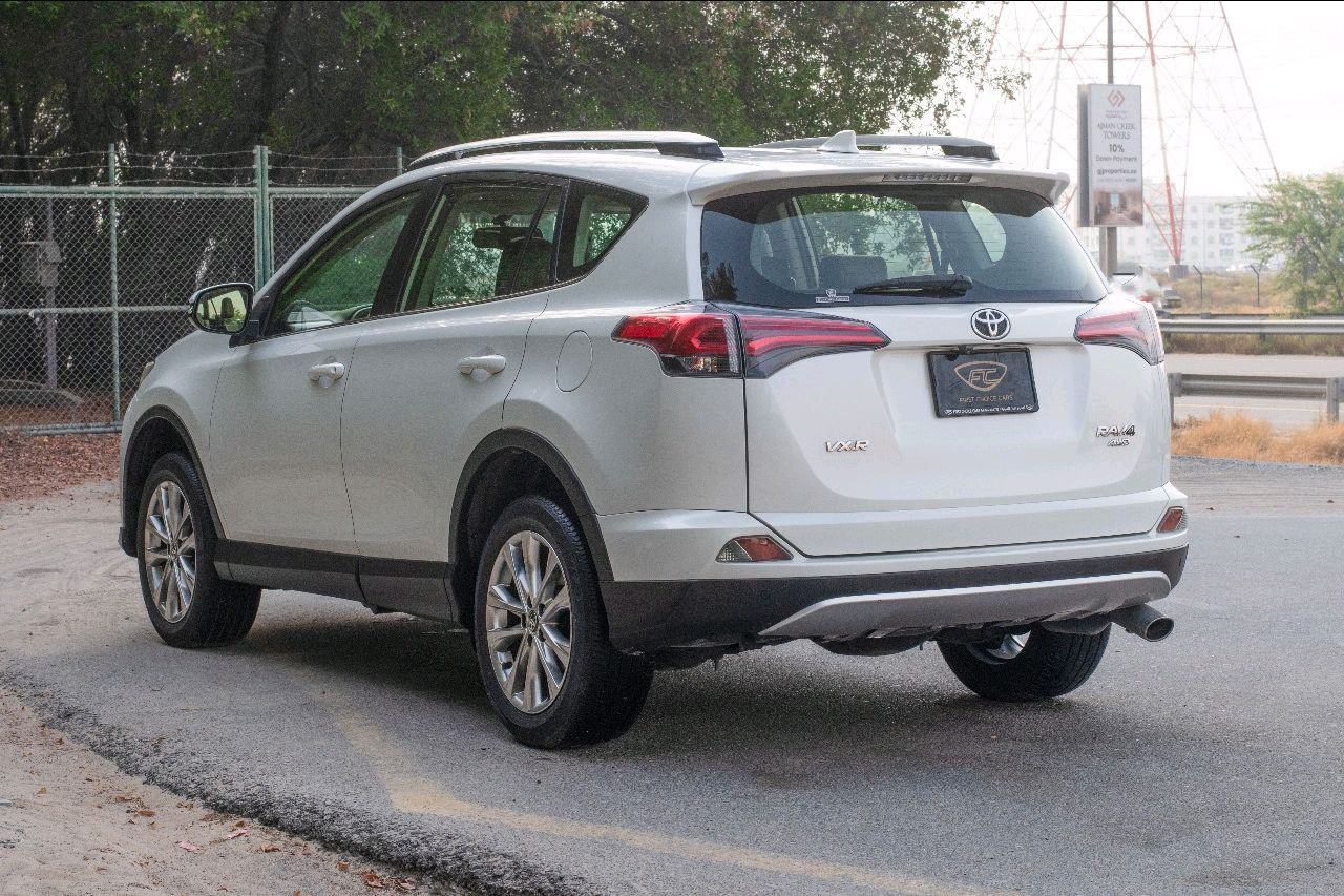 Toyota Rav 4 - Image 13