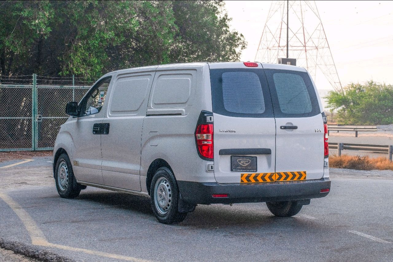 Hyundai H 1 - Image 10