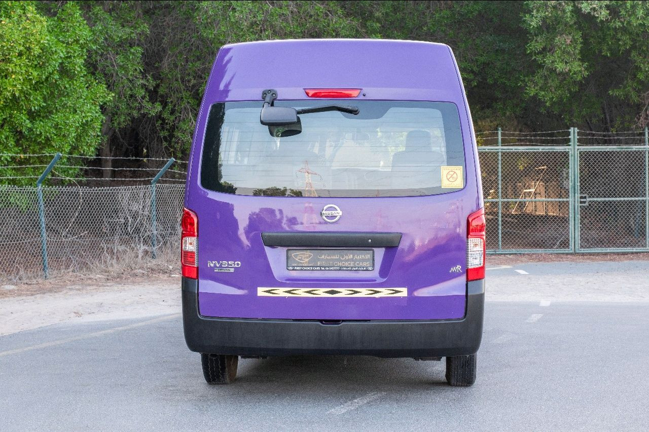 Nissan Urvan - Image 11