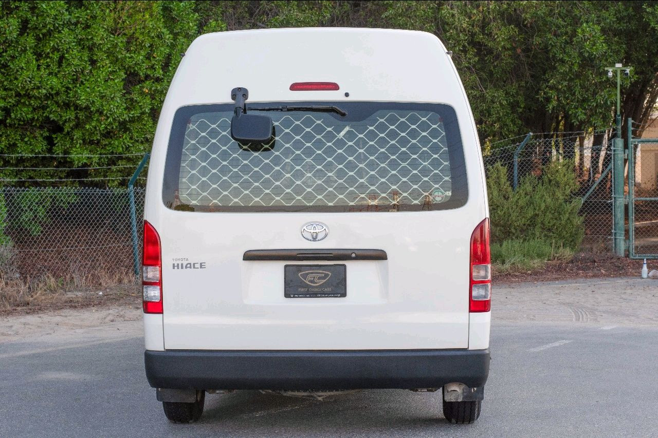 Toyota Hiace - Image 9