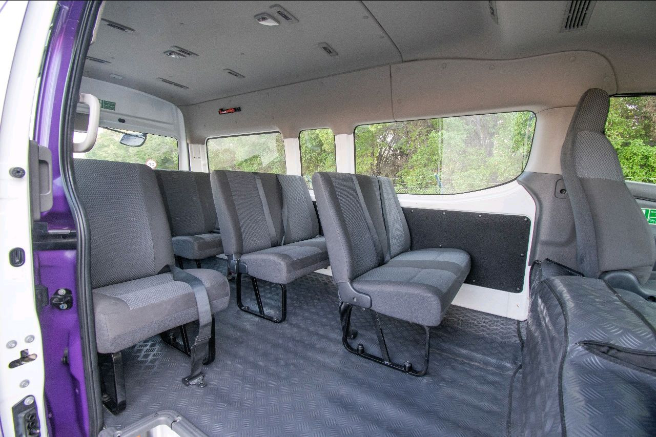 Nissan Urvan - Image 4