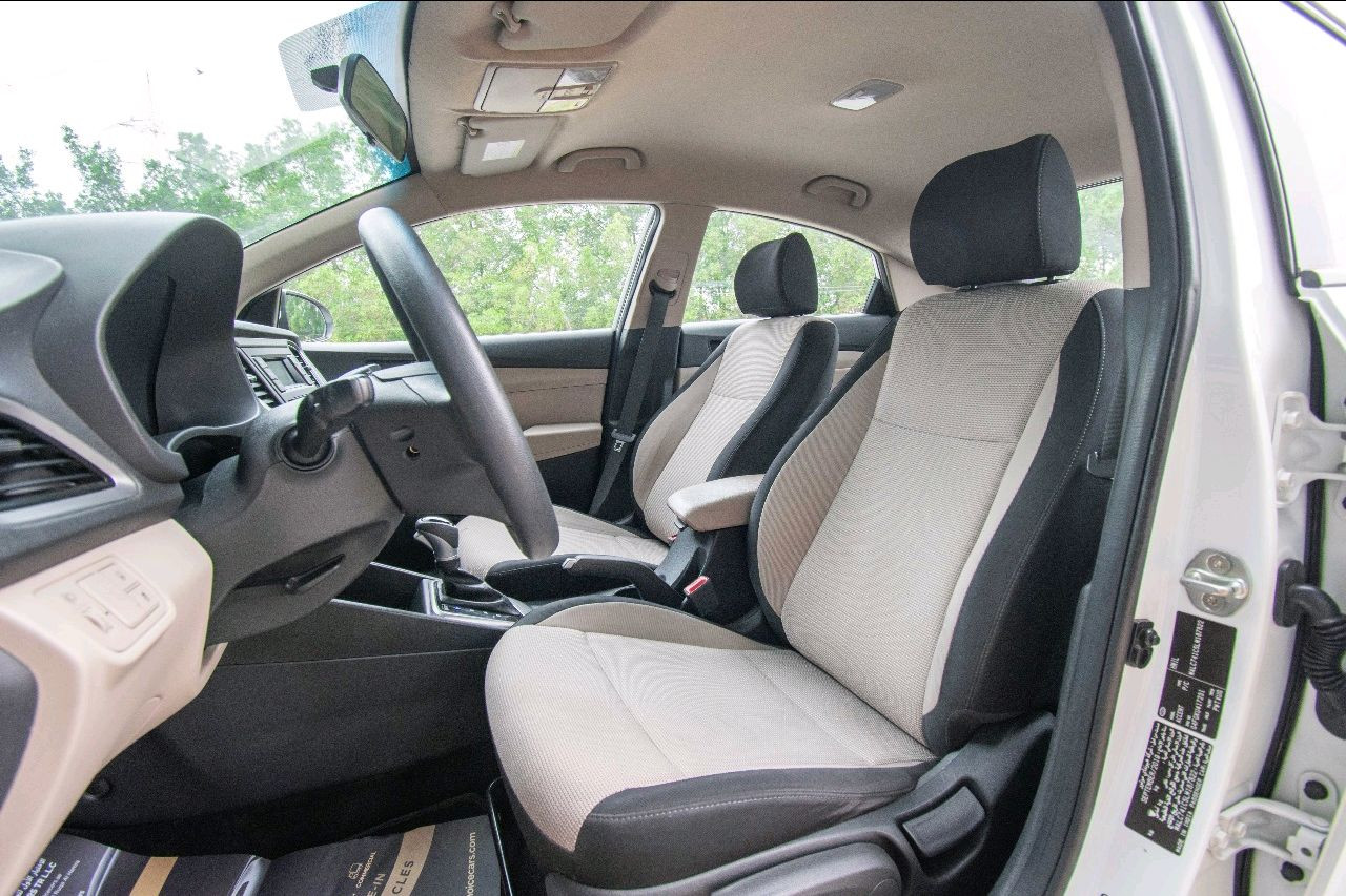 Hyundai Accent - Image 3