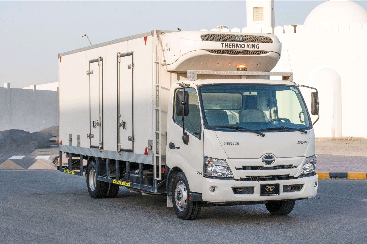 HINO 300 - Image 10