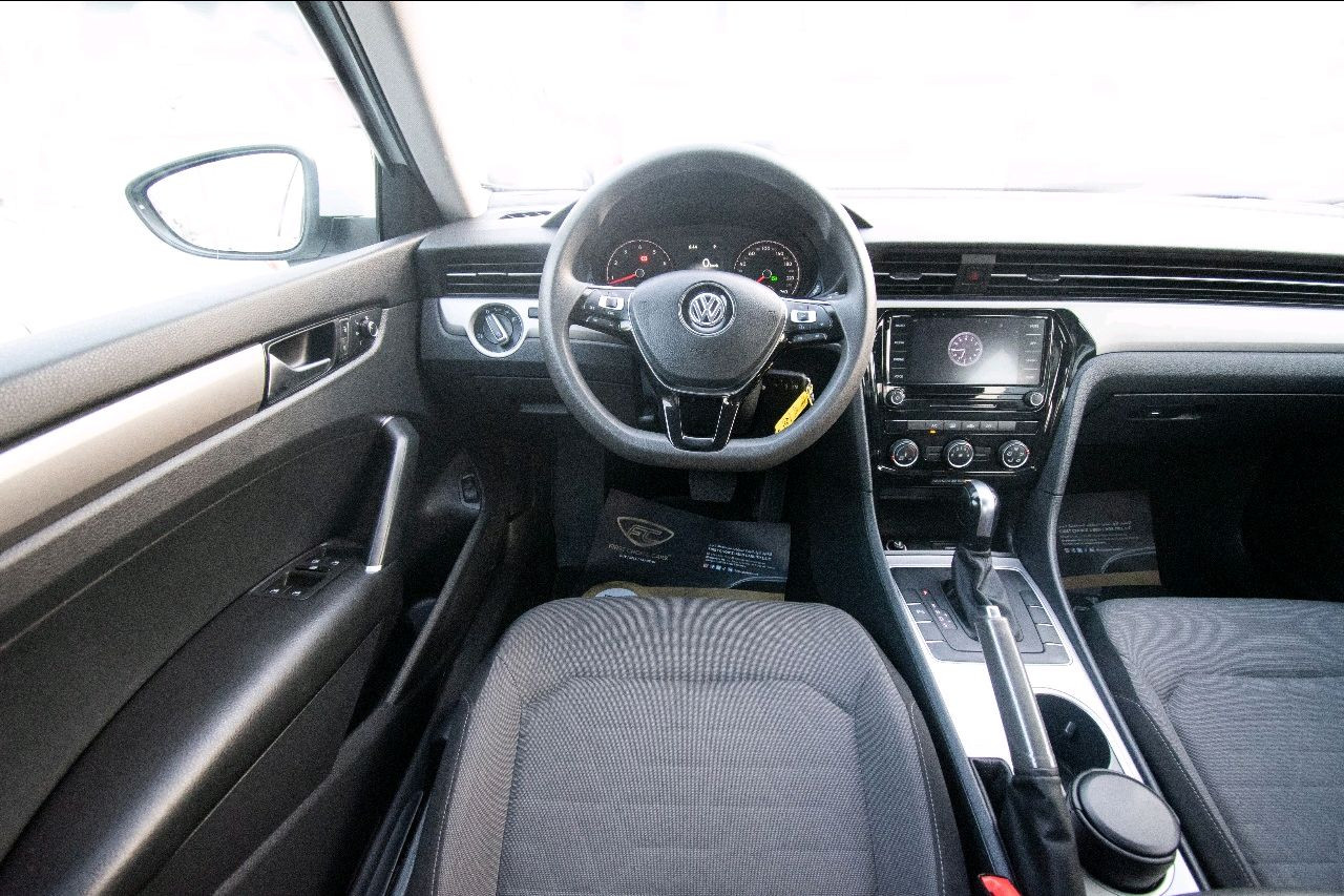 Volkswagen Passat - Image 6