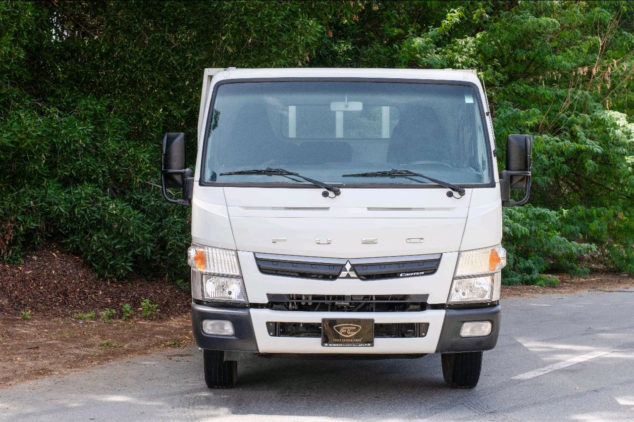 Mitsubishi Canter - Image 3