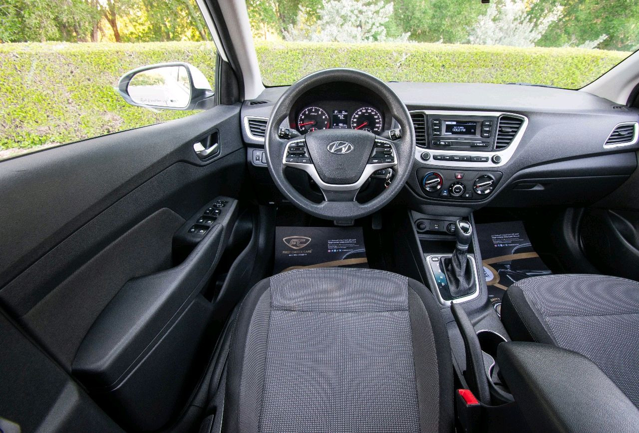 Hyundai Accent - Image 6