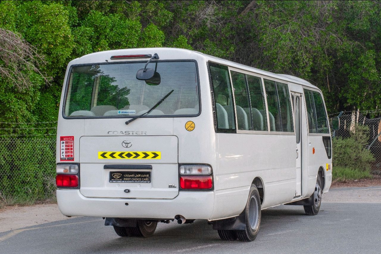 Toyota Coaster - Image 6