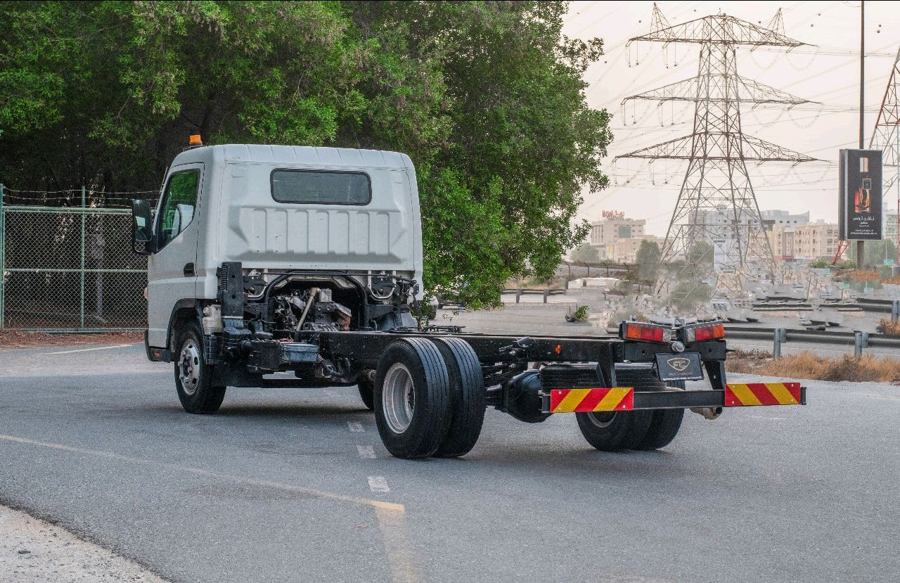 Mitsubishi Canter - Image 4