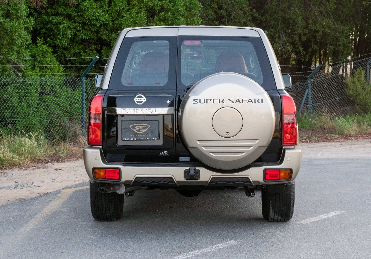 Nissan Super safari - Image 4