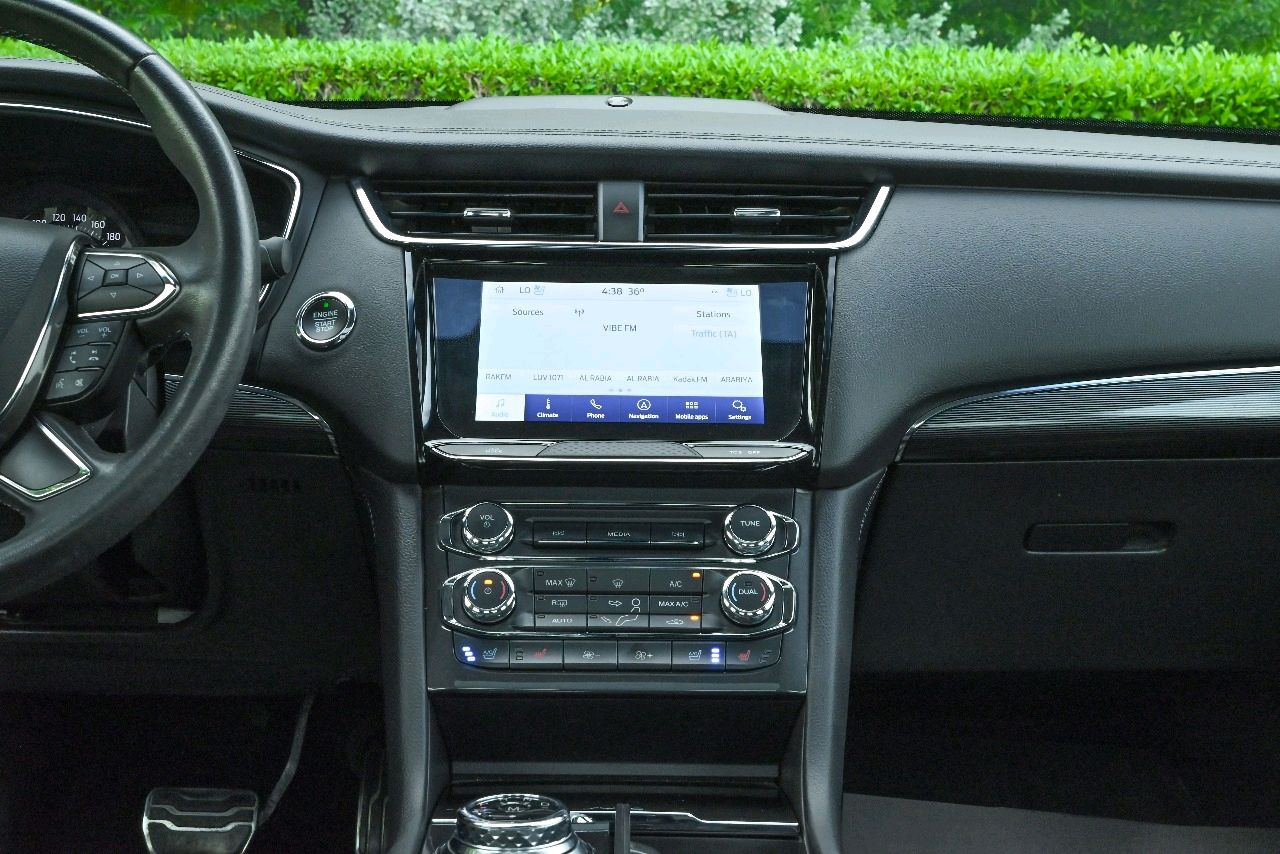 Ford Taurus - Image 3