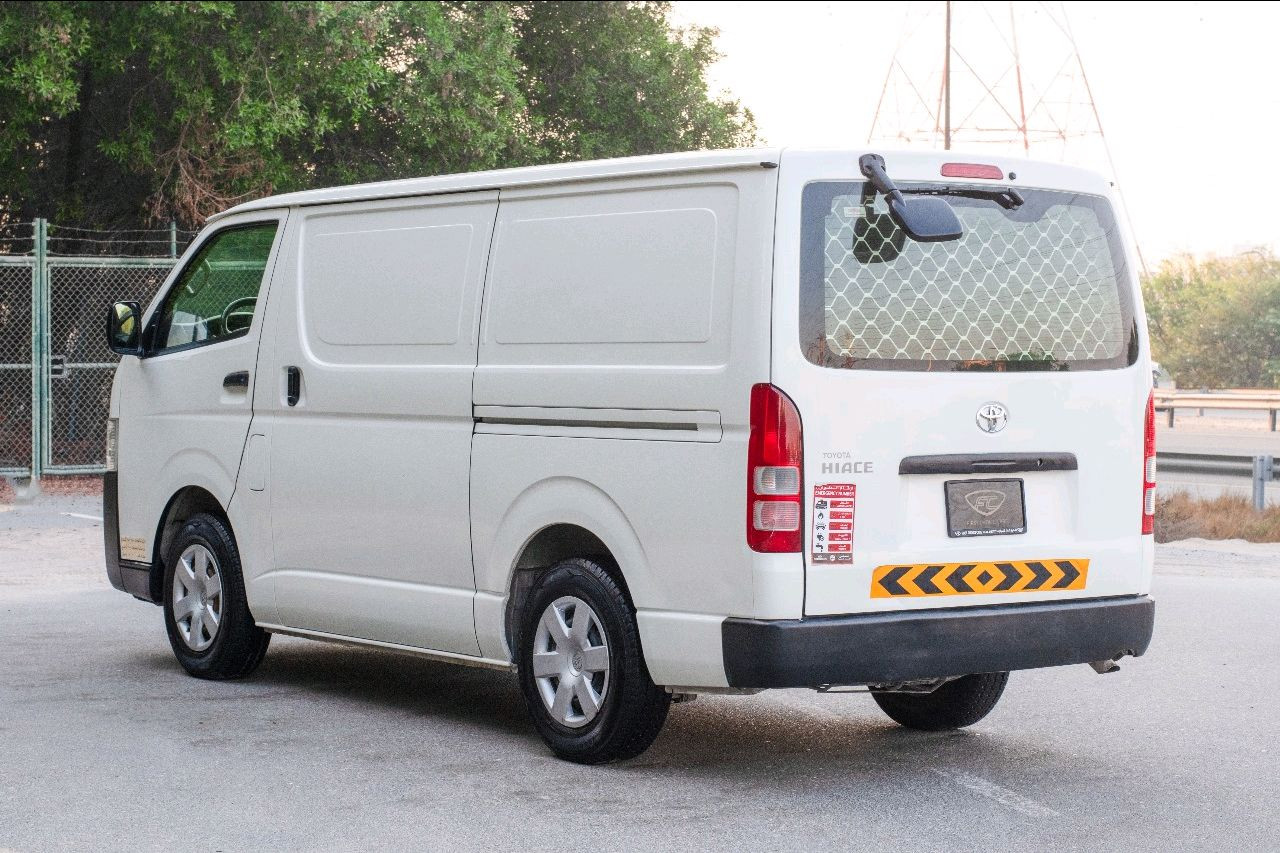 Toyota Hiace - Image 7