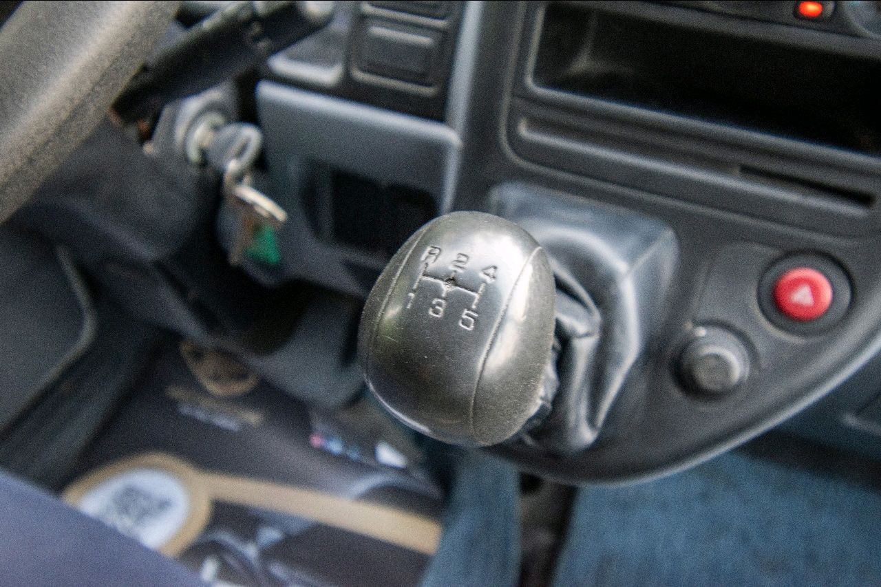 Mitsubishi Canter - Image 10