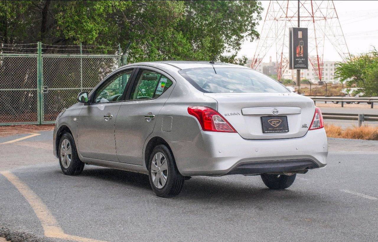 Nissan Sunny - Image 6