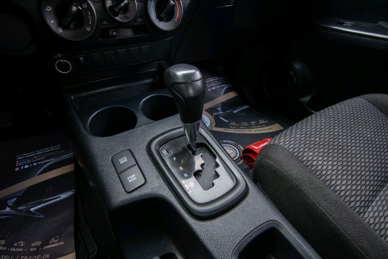 Toyota Hilux - Image 5