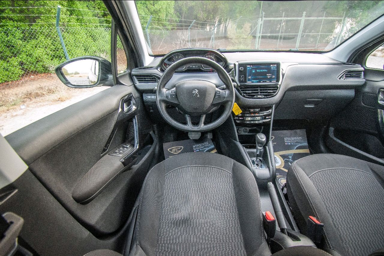 Peugeot 208 - Image 7