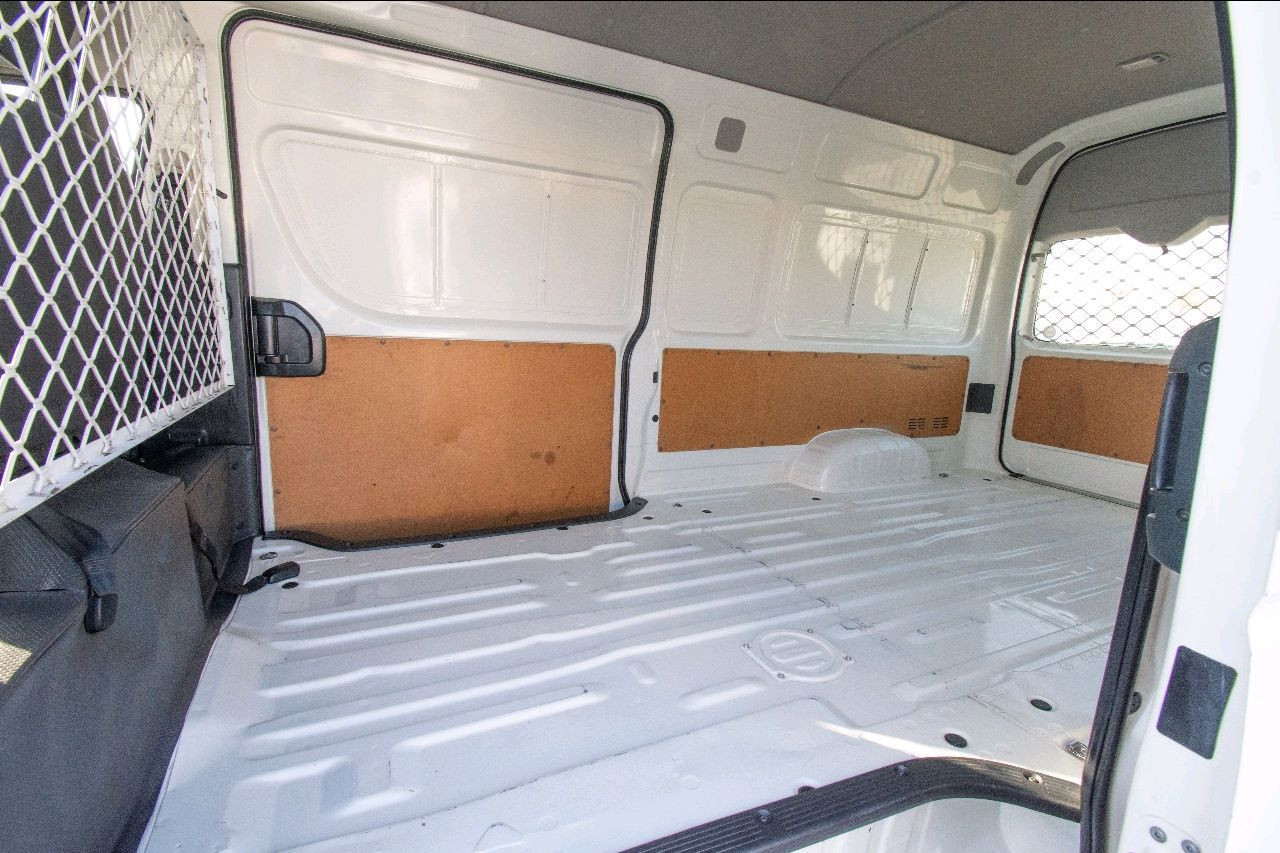 Toyota Hiace - Image 7