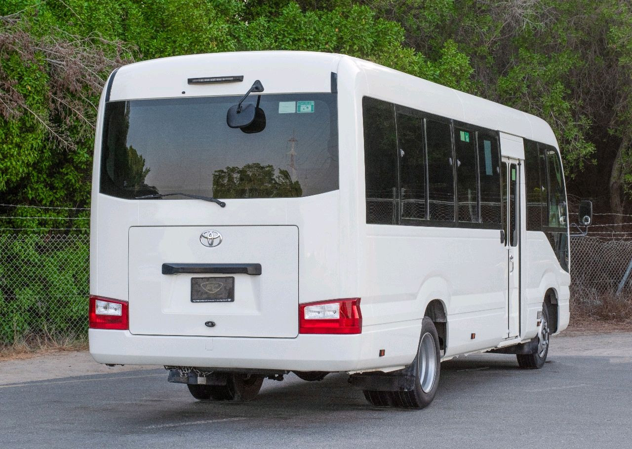 Toyota Coaster - Image 5