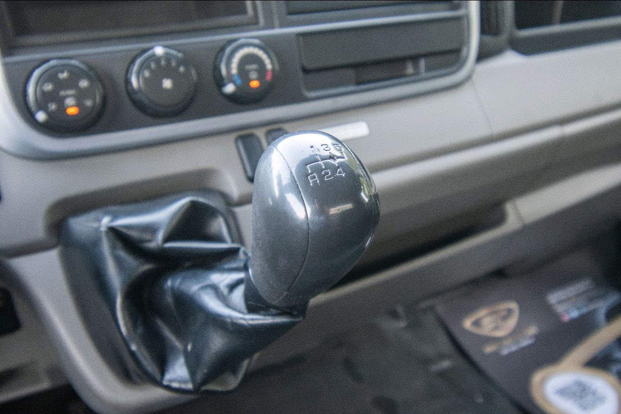 Mitsubishi Canter - Image 7