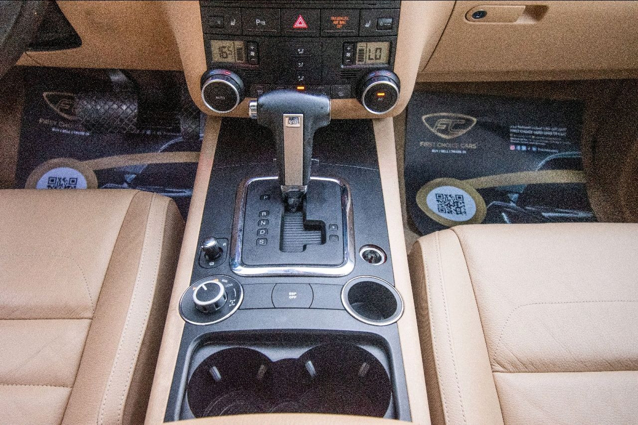 Volkswagen Touareg - Image 6