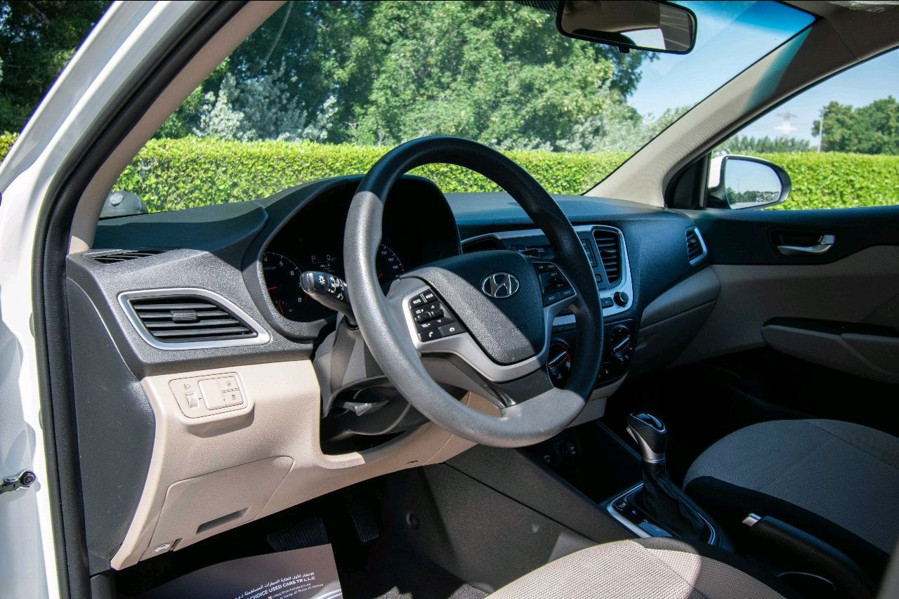 Hyundai Accent - Image 6