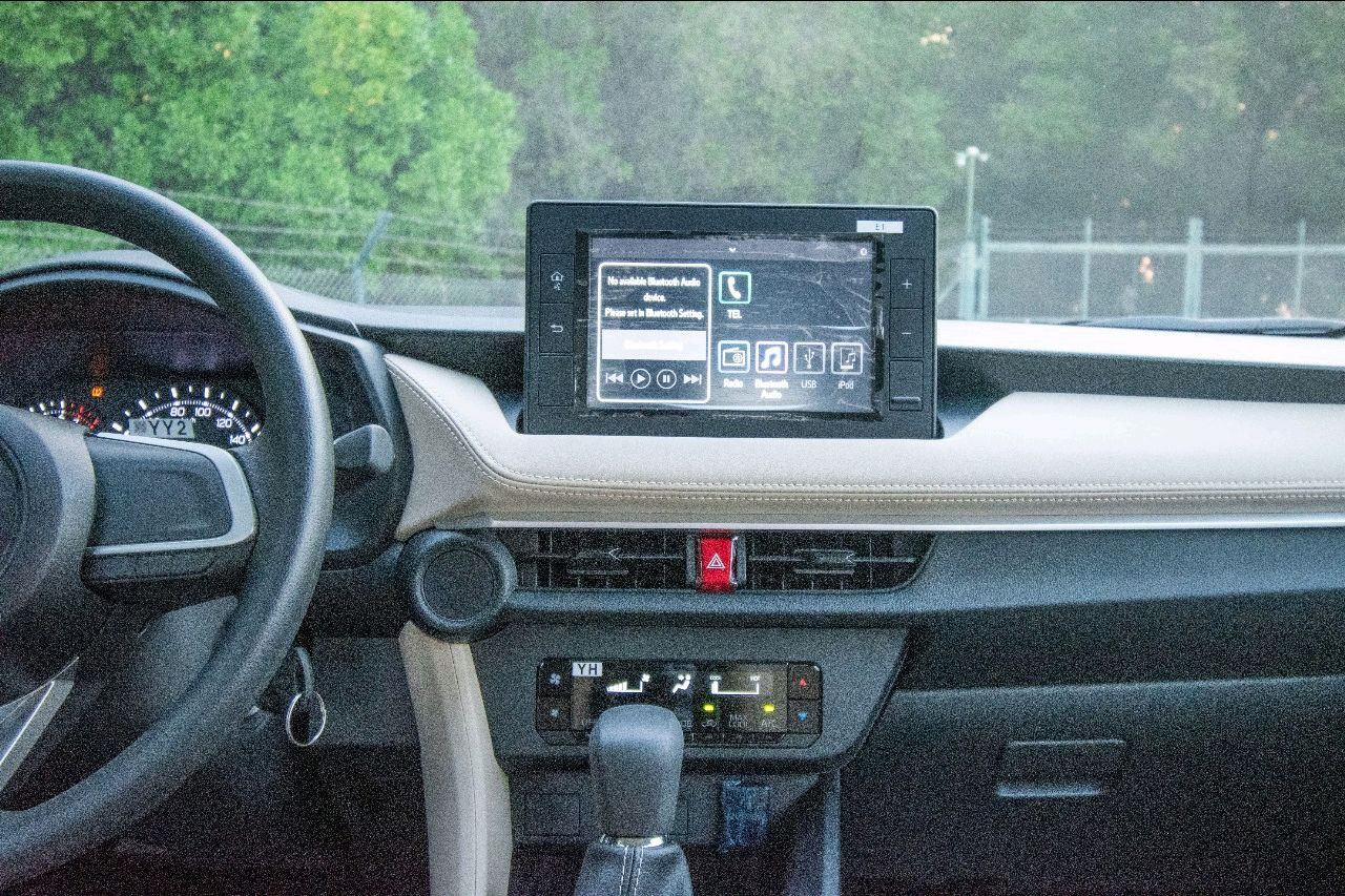 Toyota Yaris - Image 11