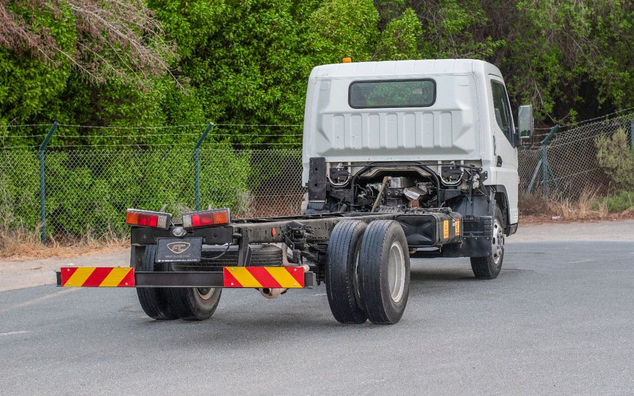 Mitsubishi Canter - Image 3