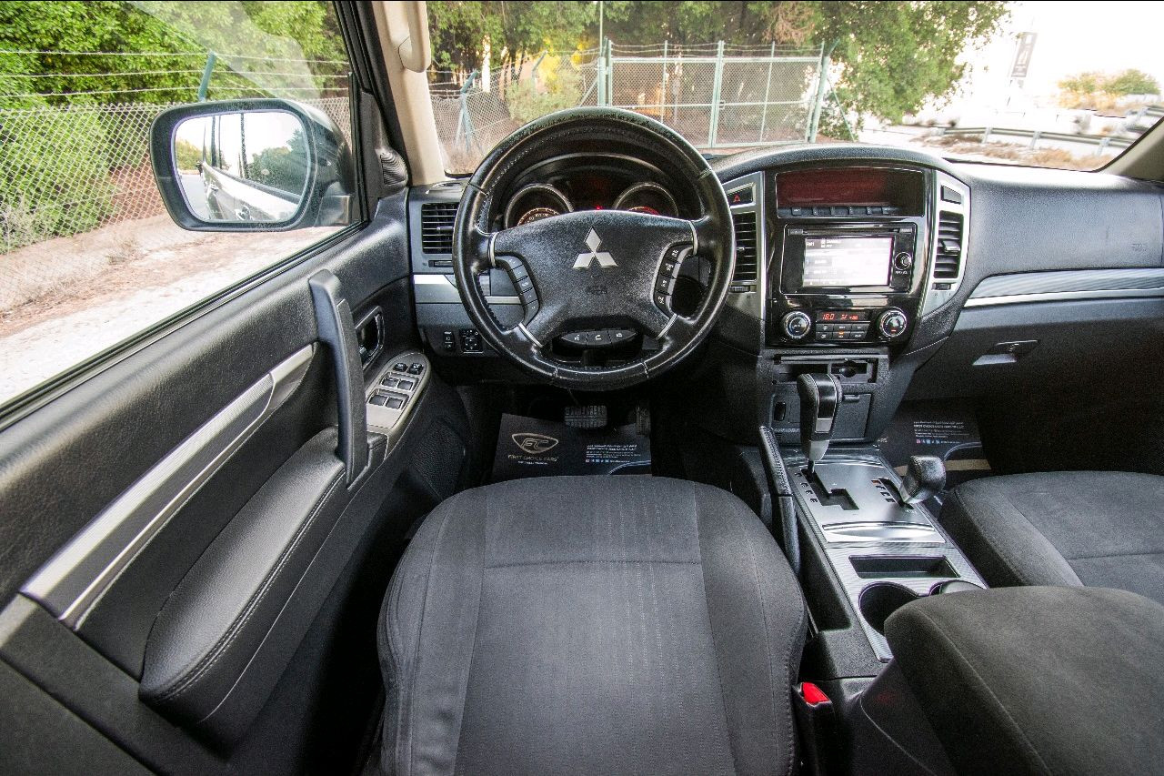 Mitsubishi Pajero - Image 9