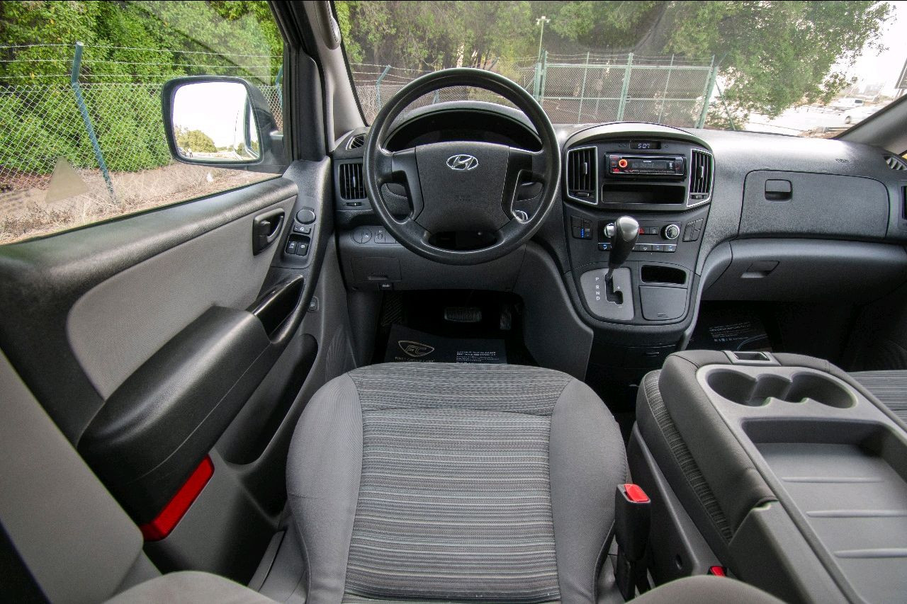 Hyundai H 1 - Image 17