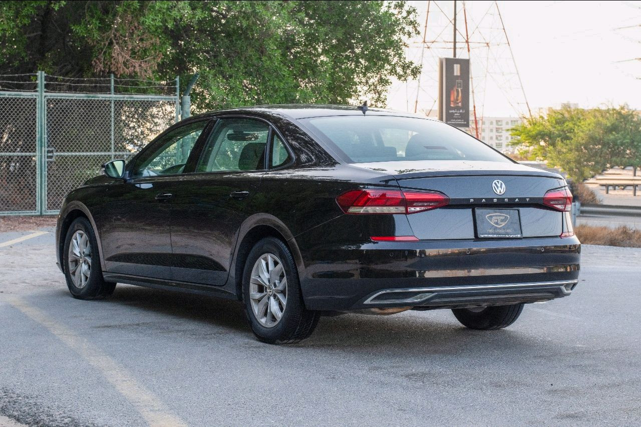 Volkswagen Passat - Image 5