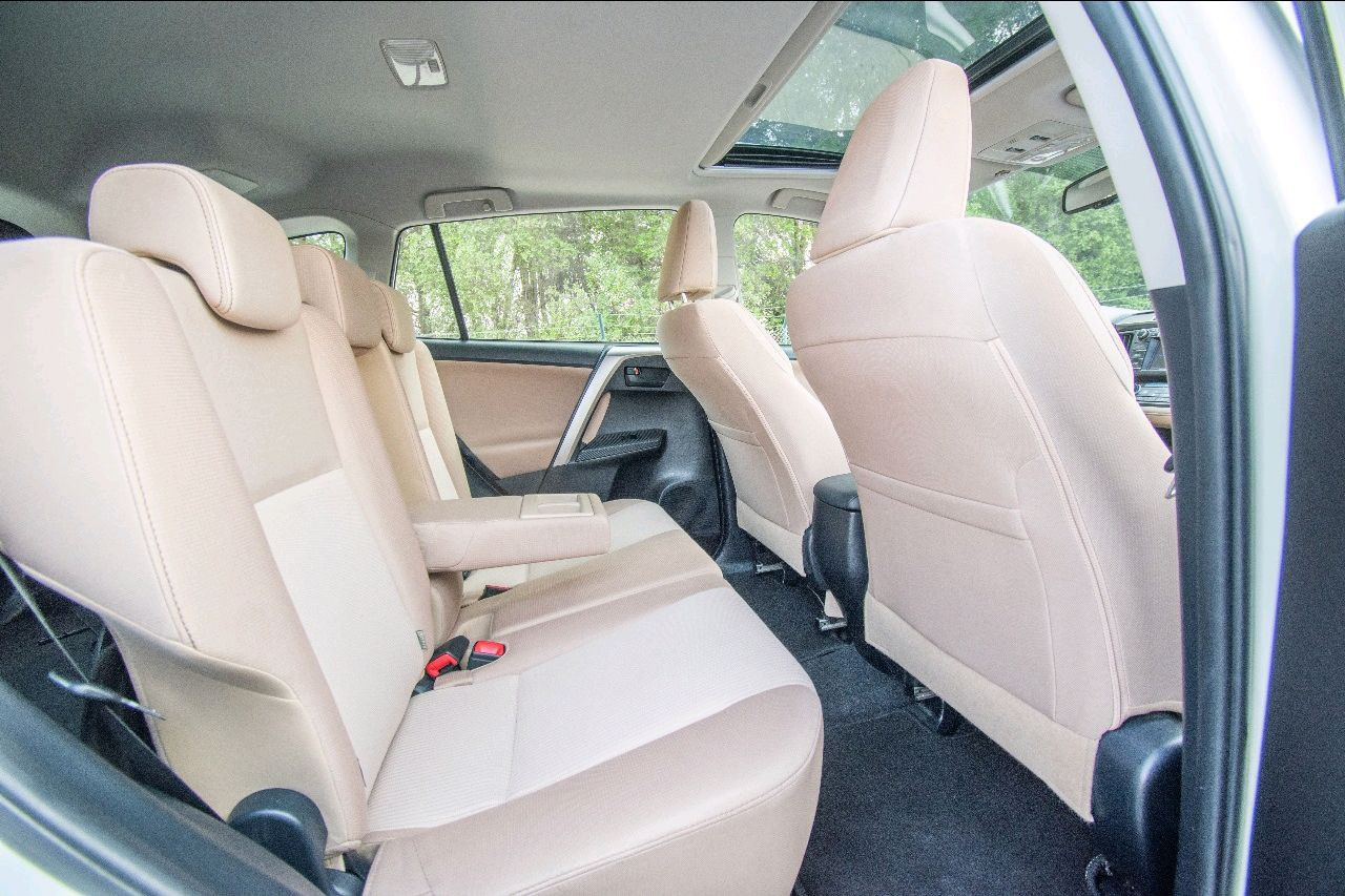 Toyota Rav 4 - Image 6