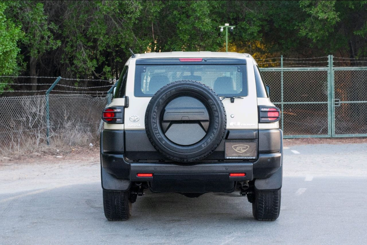Toyota FJ Cruiser - Image 4