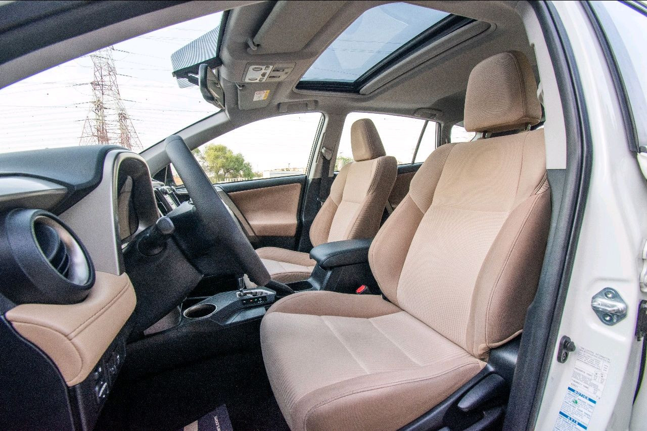 Toyota Rav 4 - Image 9