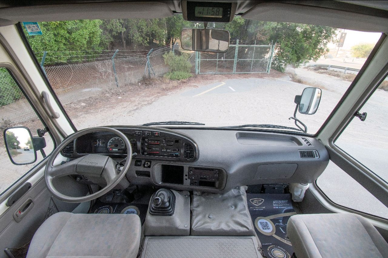 Toyota Coaster - Image 8