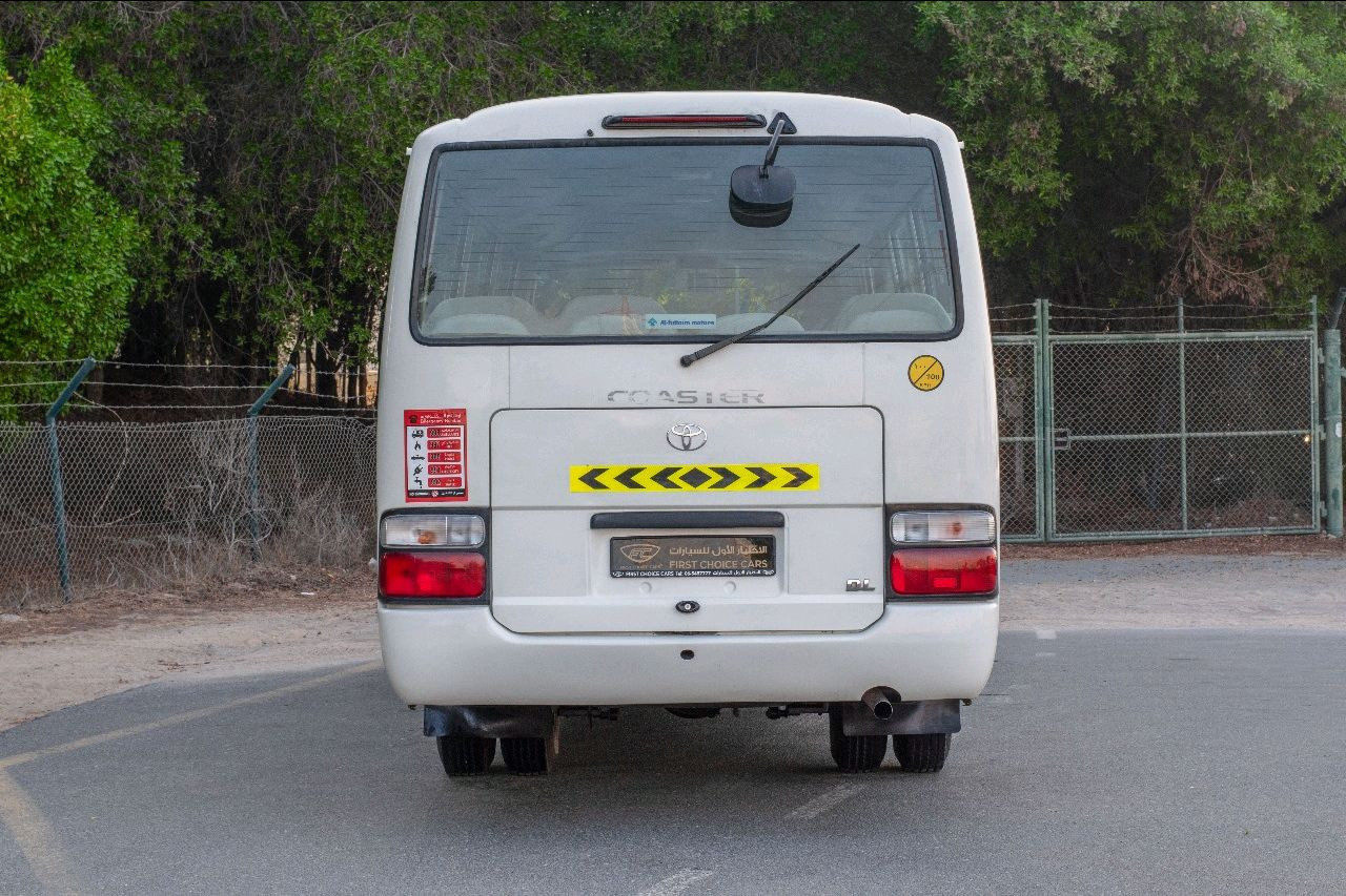 Toyota Coaster - Image 11