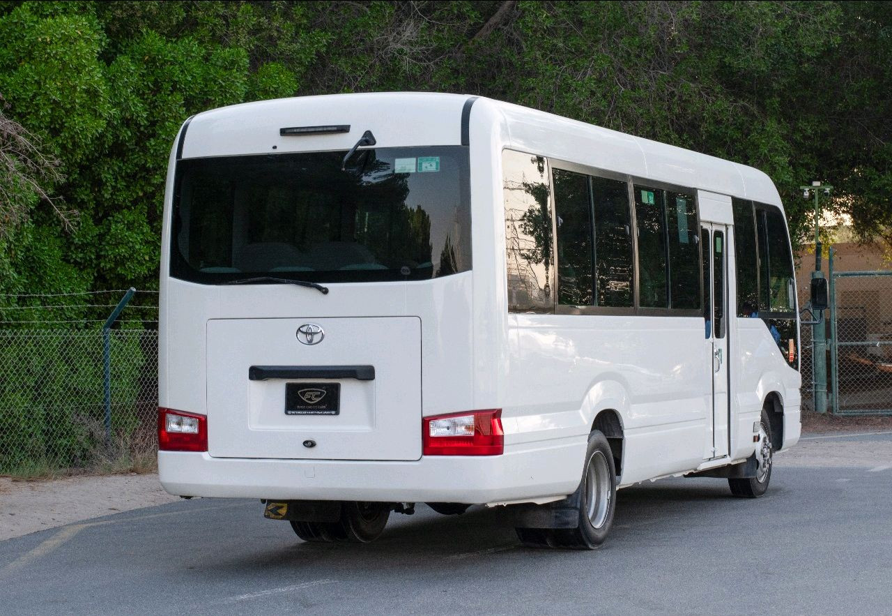 Toyota Coaster - Image 5