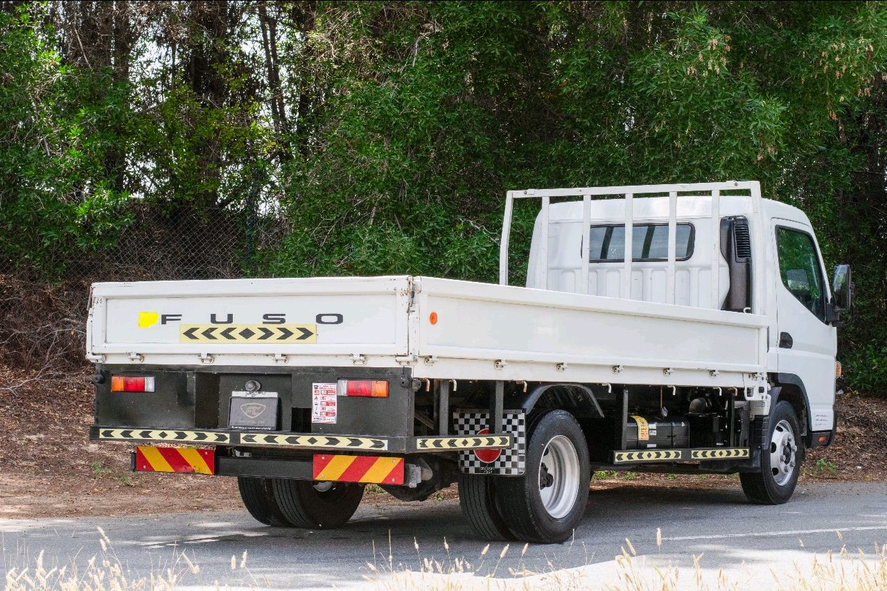 Mitsubishi Canter - Image 11
