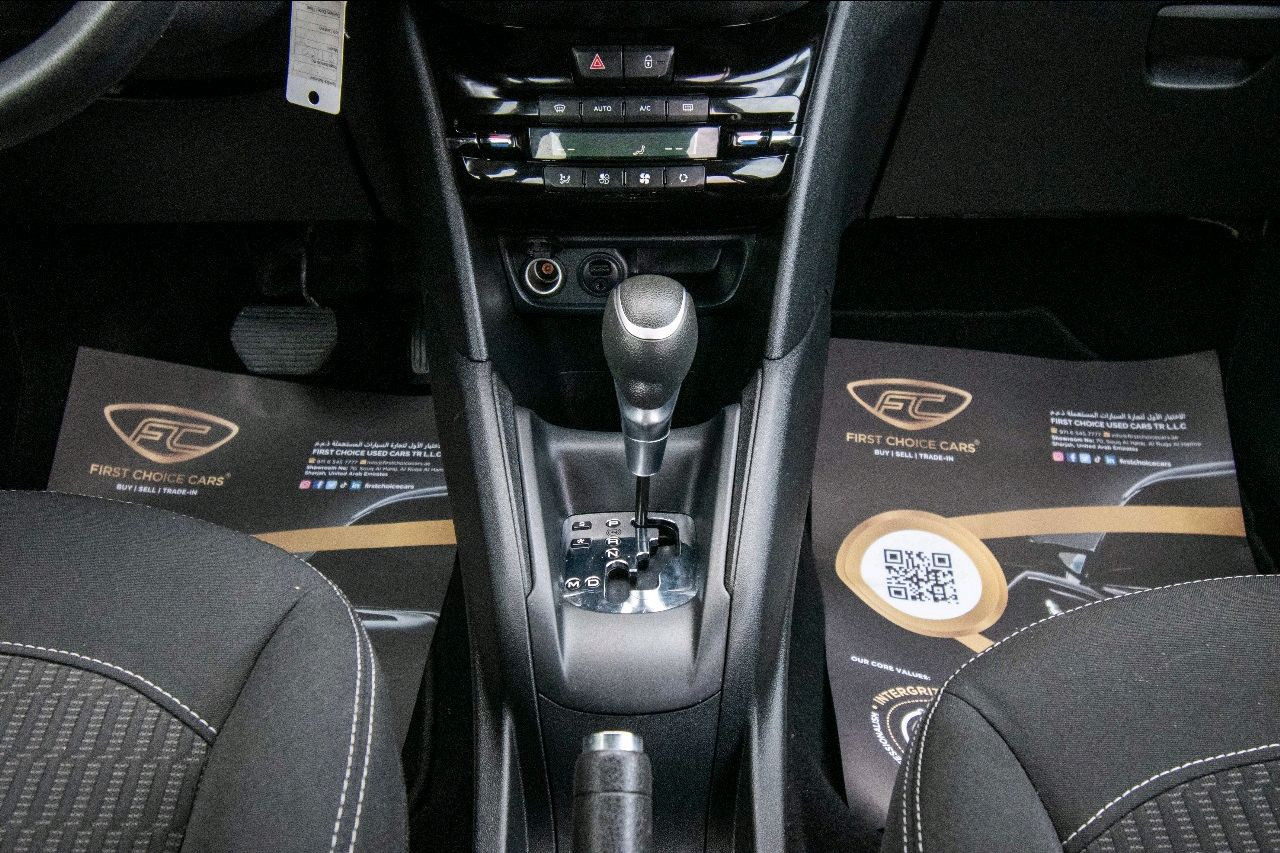 Peugeot 208 - Image 7
