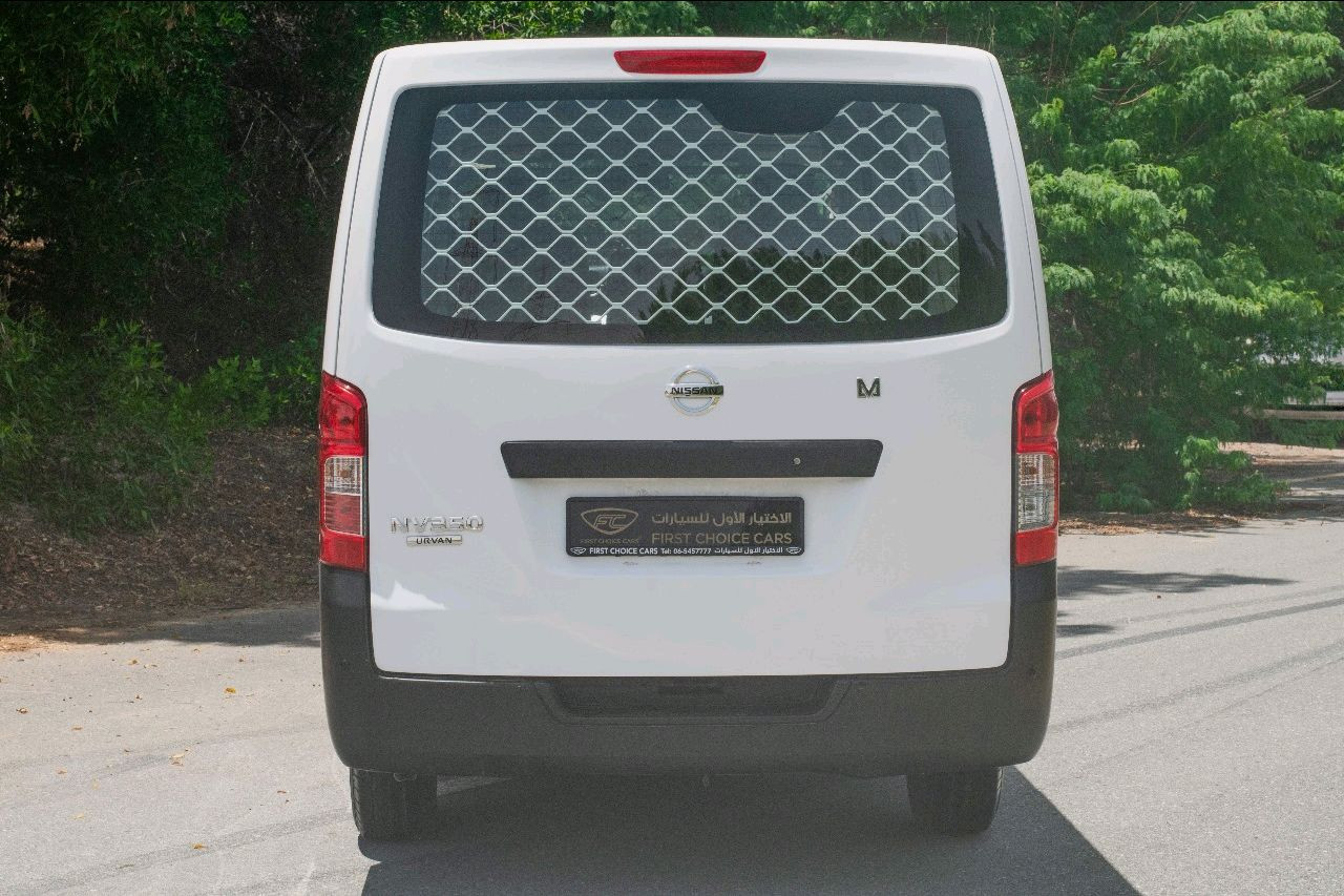 Nissan Urvan - Image 8