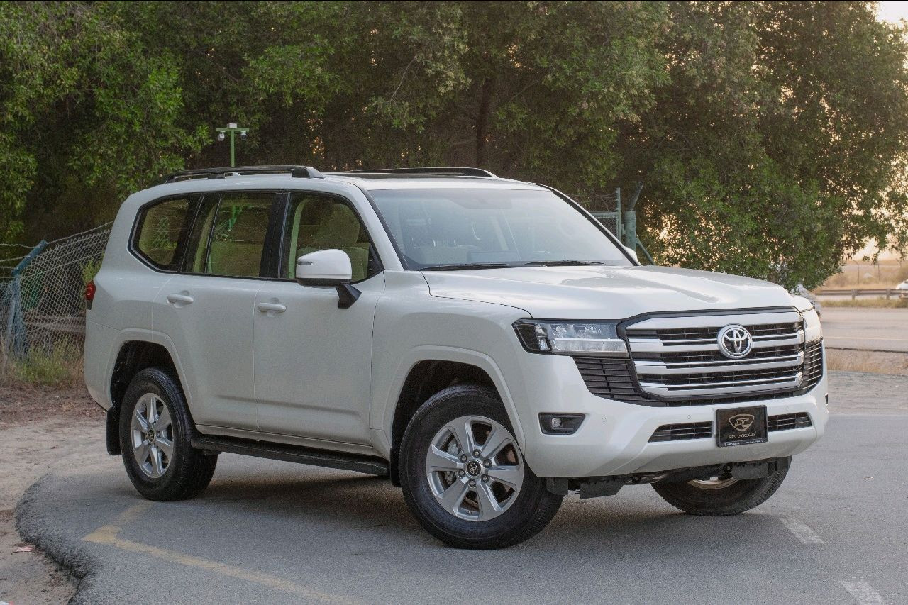 Toyota Land Cruiser - Image 3