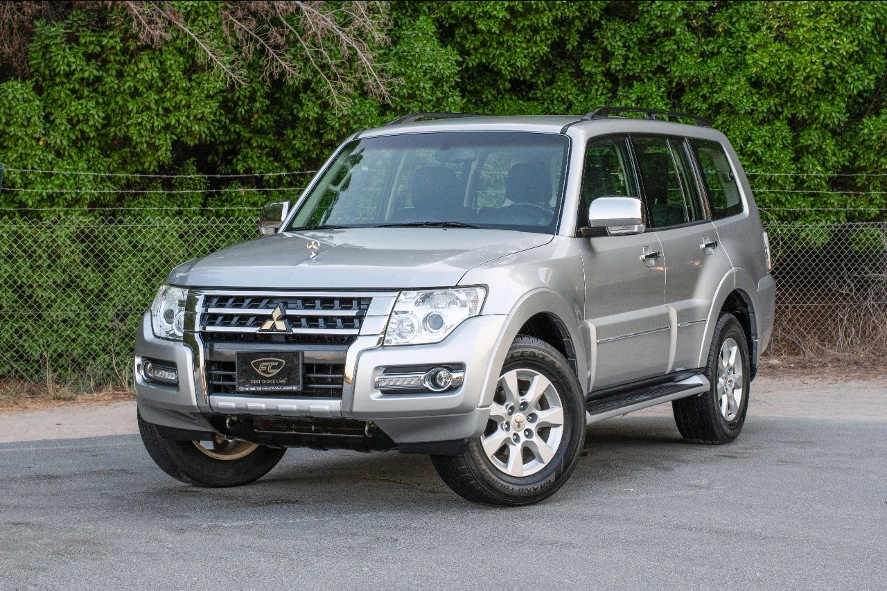 Mitsubishi Pajero - Image 8