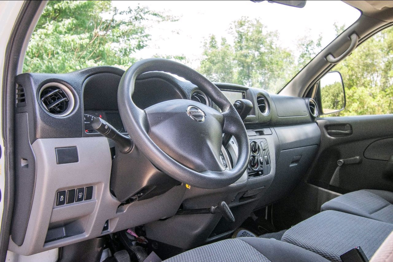 Nissan Urvan - Image 12