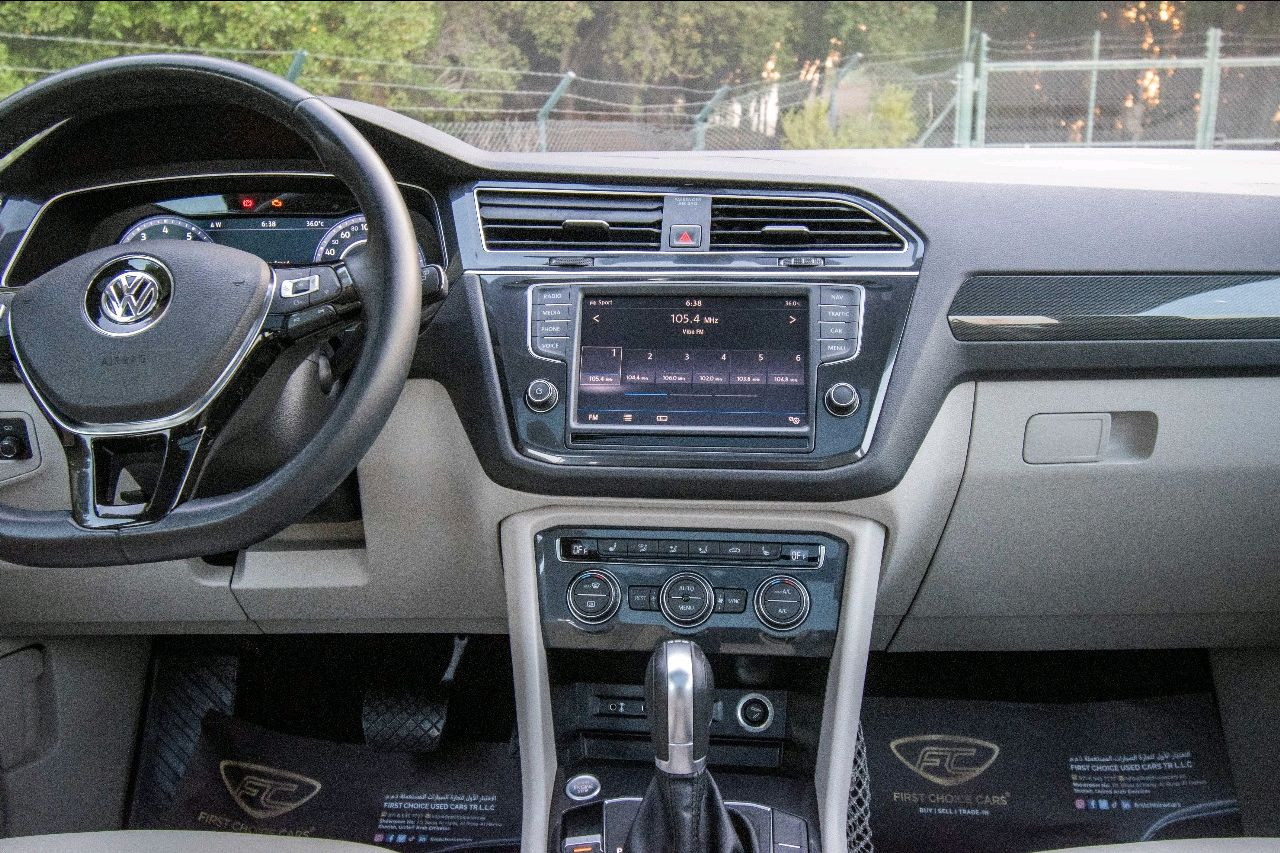 Volkswagen Tiguan - Image 5