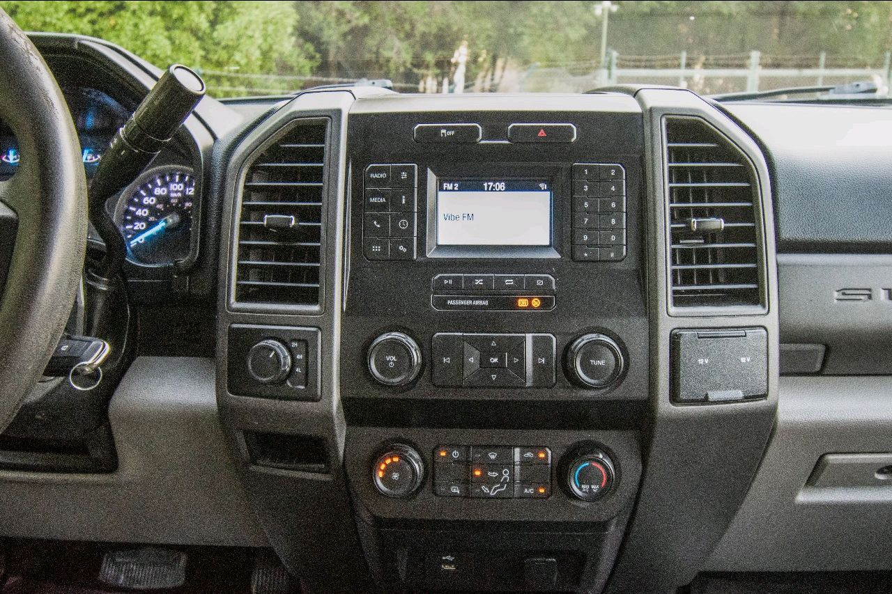 Ford F-Series Pickup - Image 9