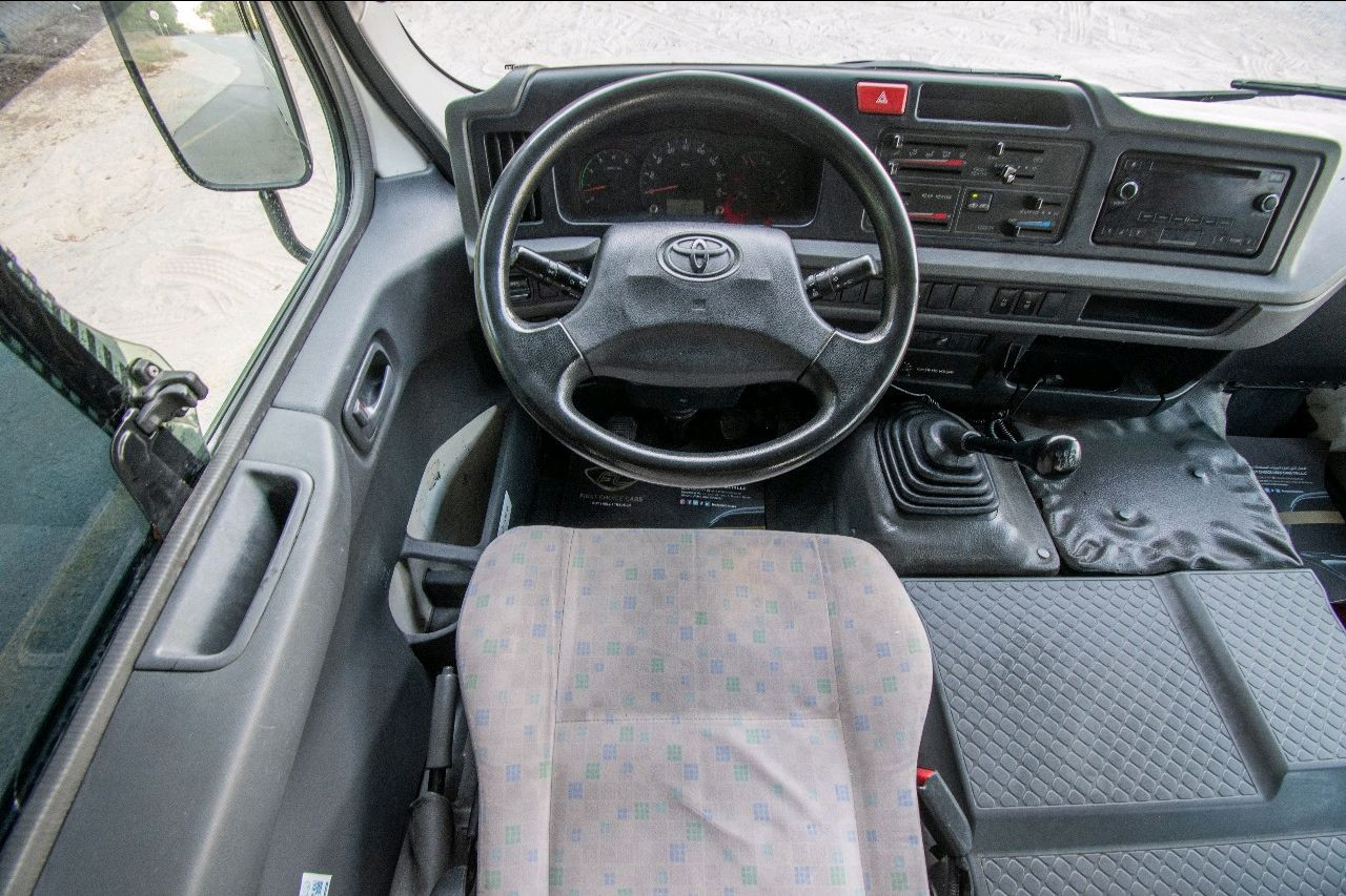 Toyota Coaster - Image 11