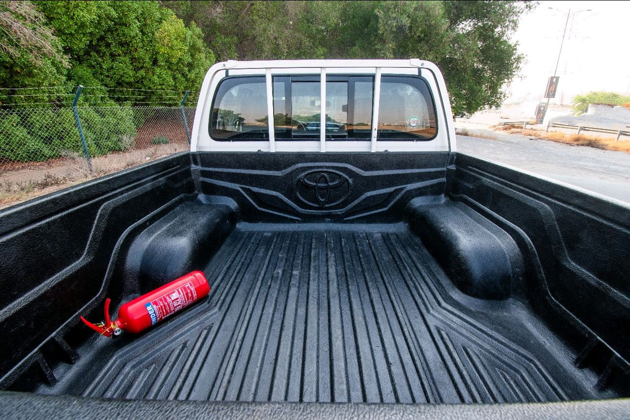 Toyota Hilux - Image 3