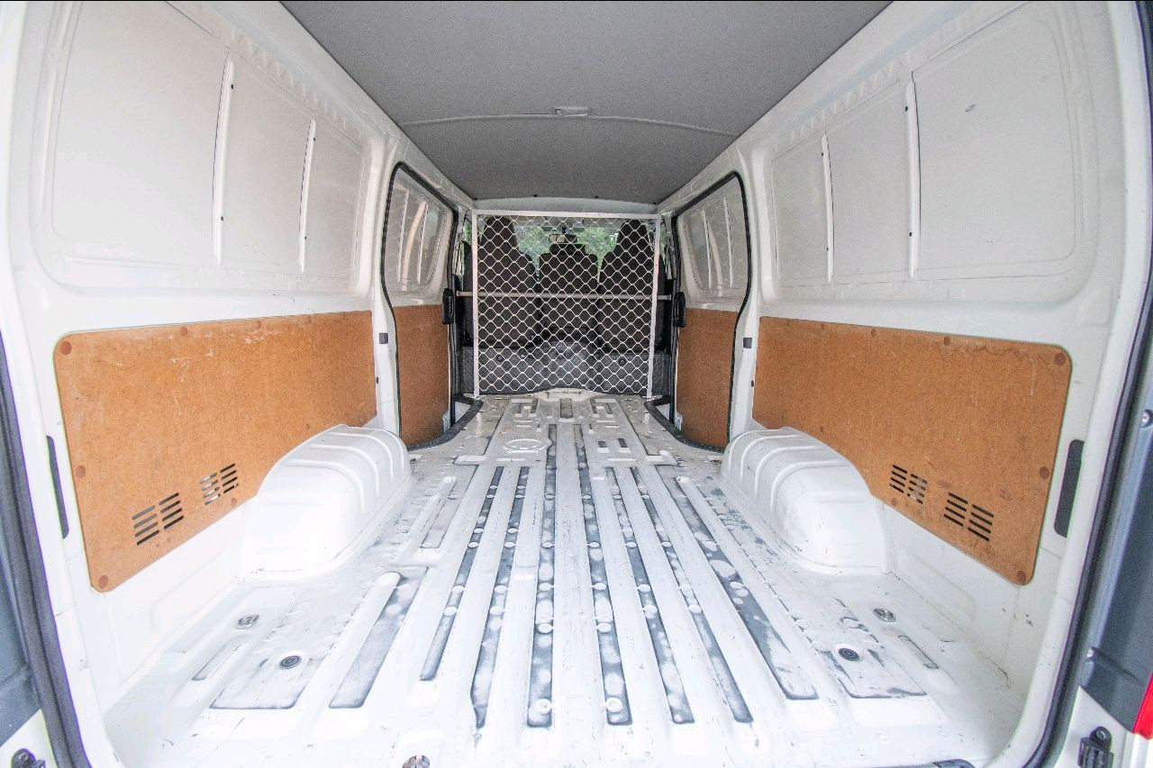 Toyota Hiace - Image 3