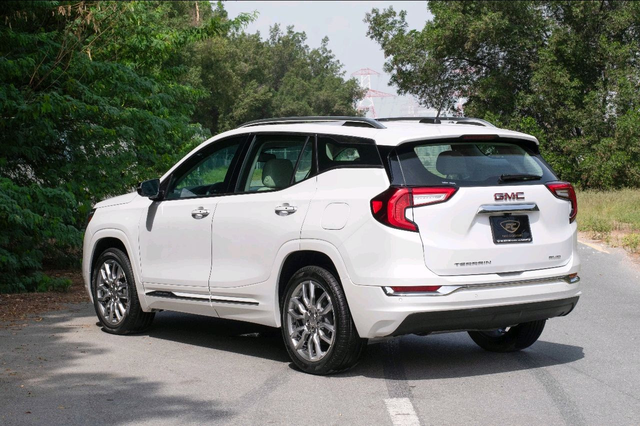 GMC Terrain - Image 8