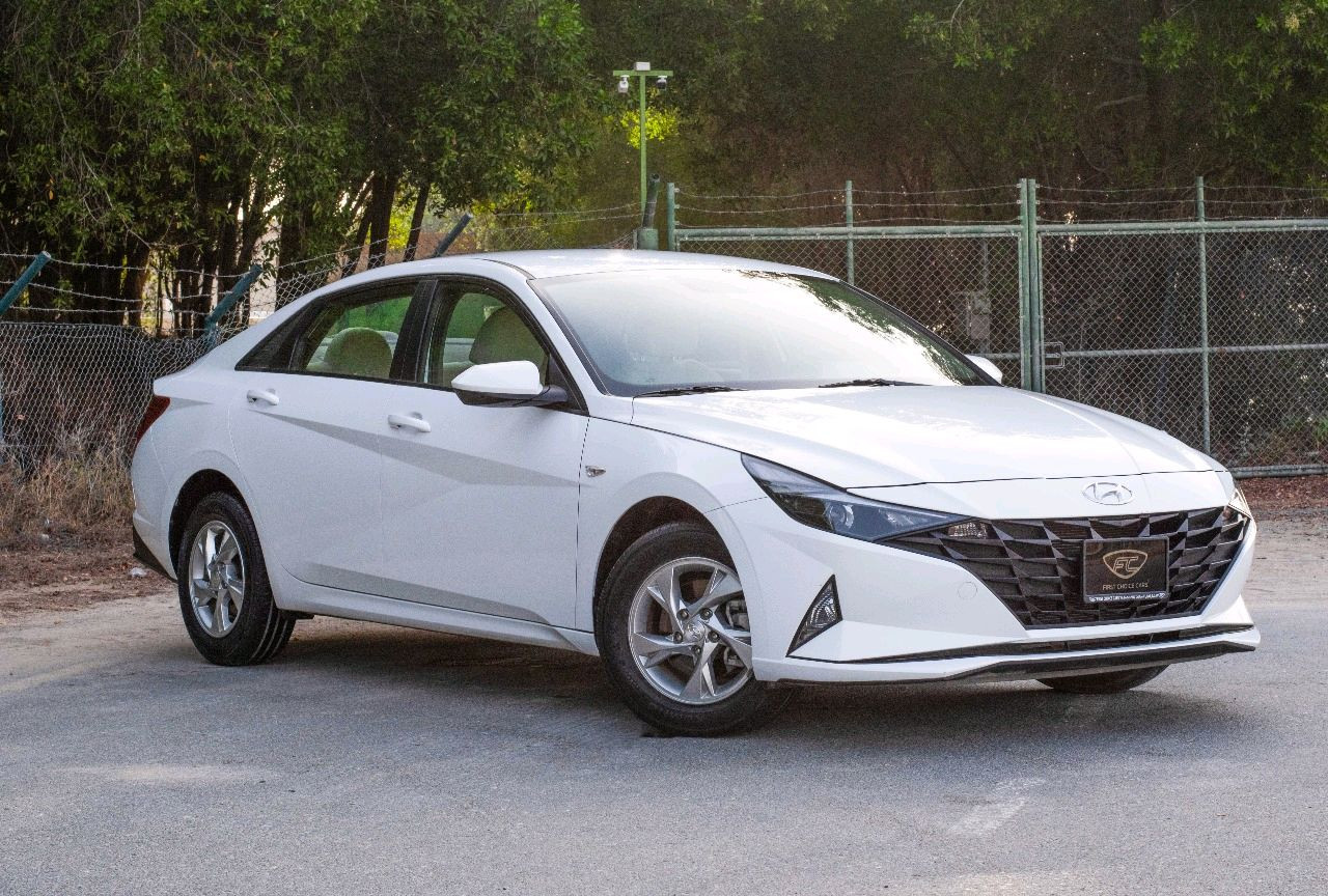 Hyundai Elantra - Image 14
