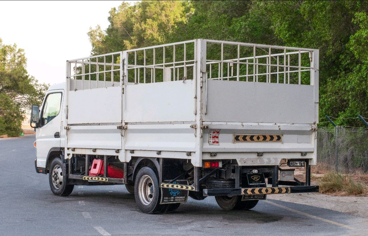 Mitsubishi Canter - Image 9